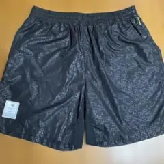 New Balance ハーフパンツ　ブラック　総柄メンズ　Lランニングスポーツ