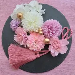 ピンクとラベンダーのピンポンマムとミニダリアとタッセルの髪飾り