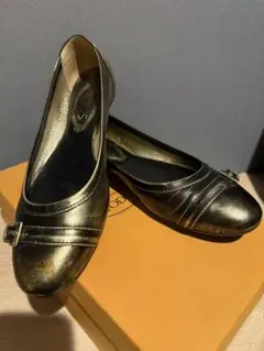 21.5㎝）TOD'S ピンク モカシン フラットシューズゴールド金具 - メルカリ