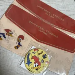 ユニバ ウッディ・ウッドペッカー　チケットケース 2枚セット　缶バッジ　ゲーム
