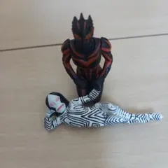 ダダ 怪獣まちぼうけ 2体セットのサムネイル