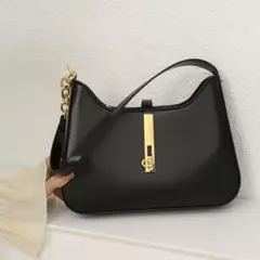 LA VIRAGINE ショルダーバッグのサムネイル