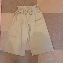 ベージュパンツ 110　七分丈　ズボン　西松屋