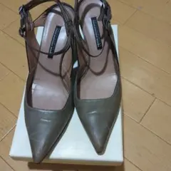 【RABO KIGOSHI Works】ポインテッドトゥ ストラップ パンプスのサムネイル