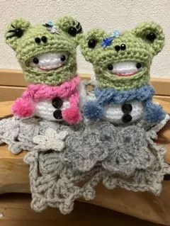 カエルの帽子の雪だるまちゃんあみぐるみ