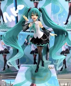 初音ミク16周年記念胸像フィギュア【@Loppi・HMV限定】 - メルカリ