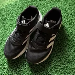 adidas キッズ スニーカー ブラック/ホワイト