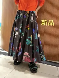 新品タグ付き　CABaN シルク IBIZAプリントロングスカートのサムネイル