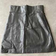 ZARA ブラックレザー タイトスカートのサムネイル
