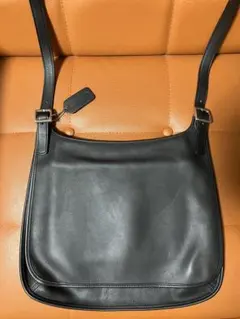 【美品】COACH オールドコーチ ブラックショルダーバッグ フラップ