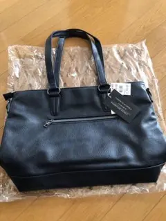 バーニーズニューヨーク トートバッグ シボ革 グレー ロゴチャーム A4