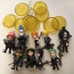 ワンピースコレクション食玩237体　まとめ売り Amazon.co.jp: 食玩 ワンピースコレクション 激闘! 海賊団VS海軍