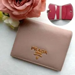美品 PRADA 折り財布 ゴールドロゴ サフィアーノ マルチカラー ベージュのサムネイル