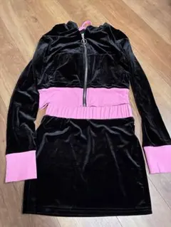 ブラック/ピンク ベルベット セットアップ