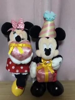 【販売終了品】2023年　誕生日　バースデー　ミッキー ミニー　ぬいぐるみバッジ
