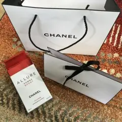 CHANEL ギフトボックス コスメ プレゼント　香水空箱