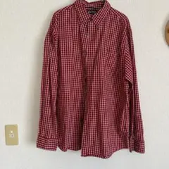 赤と白のチェック柄 長袖シャツ　ネクタイ付き