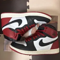 箱　紐付き　Nike Air Jordan 1 つま黒