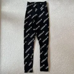 adidas オリジナルスキッズ レギンス XS ブラック ロゴ総柄 150