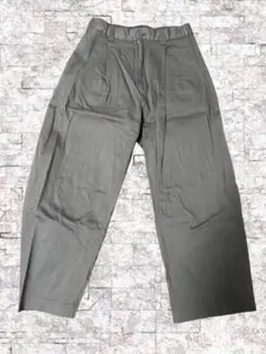 秋冬服　カーキ色　ワイドパンツ　WYM