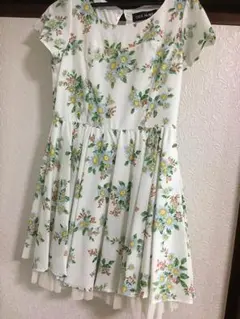 セシル  花柄ワンピース