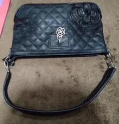 ブラック キルティング ショルダーバッグ