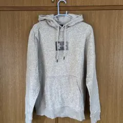 UNDER ARMOUR グレー フード付きパーカー トレーナー