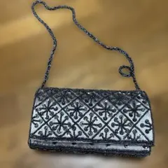 ビーズ刺繍クラッチバッグ