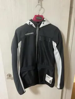 Item thumbnail for item b9e92cfb-4890-4528-8ad3-db72f208ee08