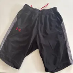 Under Armour ハーフパンツ　YMD140