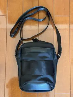 新品同様品　BRIEFING ミニショルダーバッグ BRA233L55のサムネイル