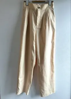 グリーンレーベルリラクシング　タック入りワイドパンツ