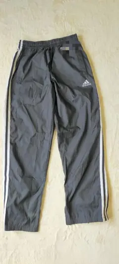 adidas 黒 ピステパンツ　150