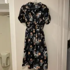 ナイスクラップ　花柄ワンピース