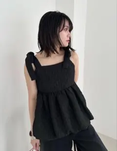 ショルダーリボンジャガードペプラムブラウスLILYBROWNリリーブラウン新品