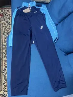 早勝新品Nike ジャージセットネイビー/ライトブルー サイズ150-160cm