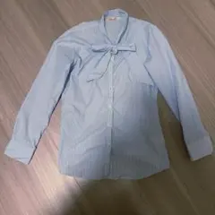 リボン付き青白ストライプ　ボウタイブラウス　長袖シャツ