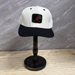 ジャンプマンロゴ キャップ ホワイト ブラック