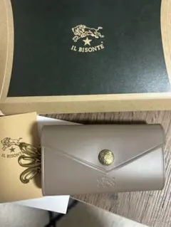 IL BISONTE ベージュ レザー キーケース