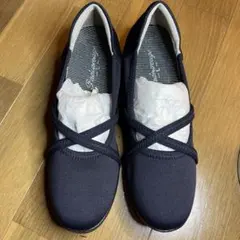ネイビー クロスストラップシューズ