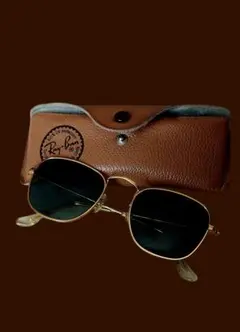 ヴィンテージ　Ray-Ban ゴールドフレーム ブラックレンズ サングラス