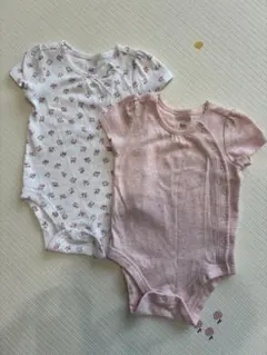 GAP 半袖ボディスーツ2枚セット（ご希望の方におまけつけます）