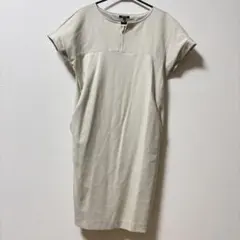 DoCLASSE ドゥクラッセ 半袖 キーネック　ひざ丈ワンピース ベージュ L