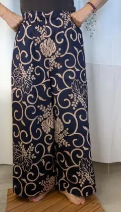 柿渋染め サルエルパンツ 古布 古布リメイク 風呂敷リメイク 唐草模様 和布 柿渋染め サルエルパンツ 古布 古布リメイク 風呂敷リメイク 唐草模様 和布