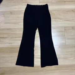 GU フレアパンツ