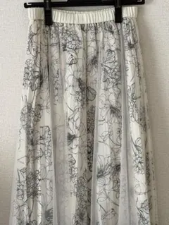 ketty モノトーン花柄フレアスカートのサムネイル