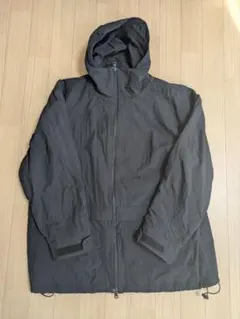 【adidas】 フード付きナイロンジャケット M ブラック　ワンポイント