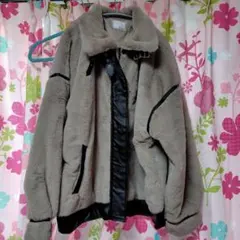 本日限定　大きいサイズ　３Ｌ　モコモコ　アウター　ベージュ　ファージャケット