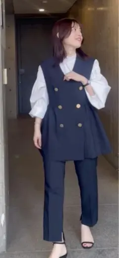 値下げ　ティアラセットアップ(ジレとパンツサイズ違い2枚)