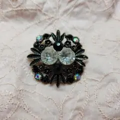 ヴィンテージ　ブローチ　花と葉のデザイン 　燻し加工　シルバー　スクエア